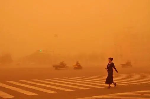 强沙尘天气对我国环境空气质量带来严重影响，空气质量监测站大有用处！